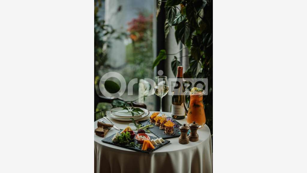 Cède hôtel restaurant empl stratégique Malafretaz