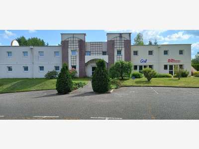 Vente hôtel restaurant de 36 chambres à Merlines