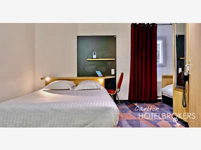 Vente hôtel économique à 10 min du centre ville 54