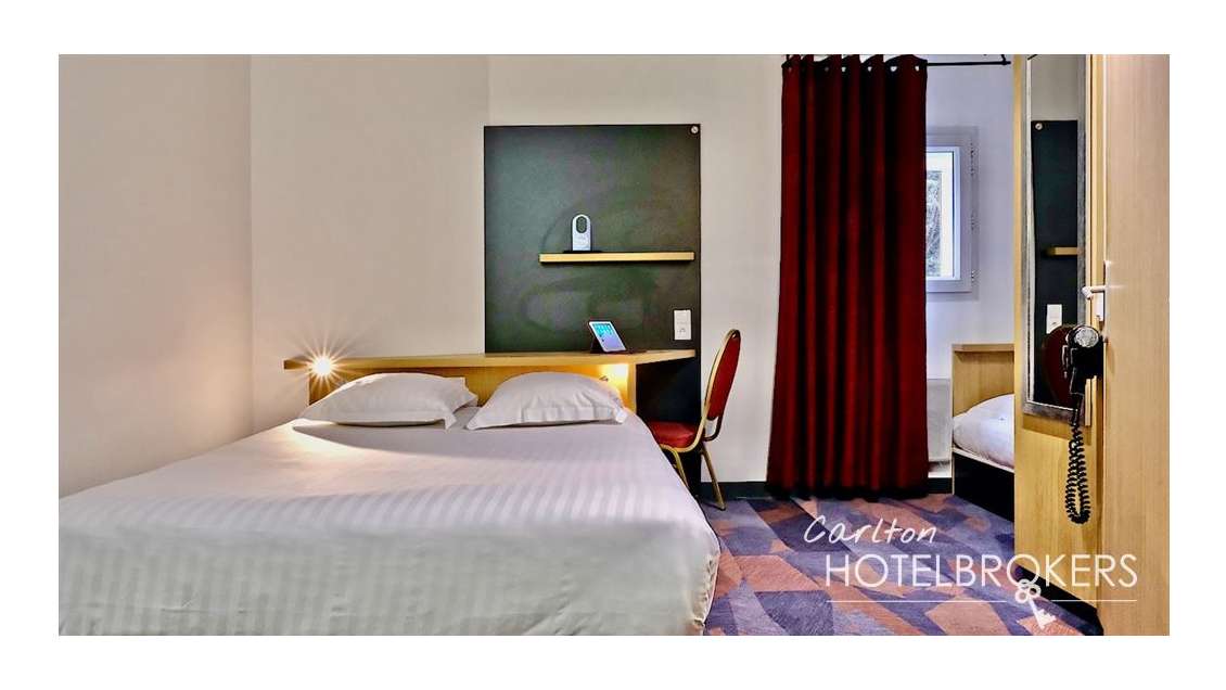 Vente hôtel économique à 10 min du centre ville 54