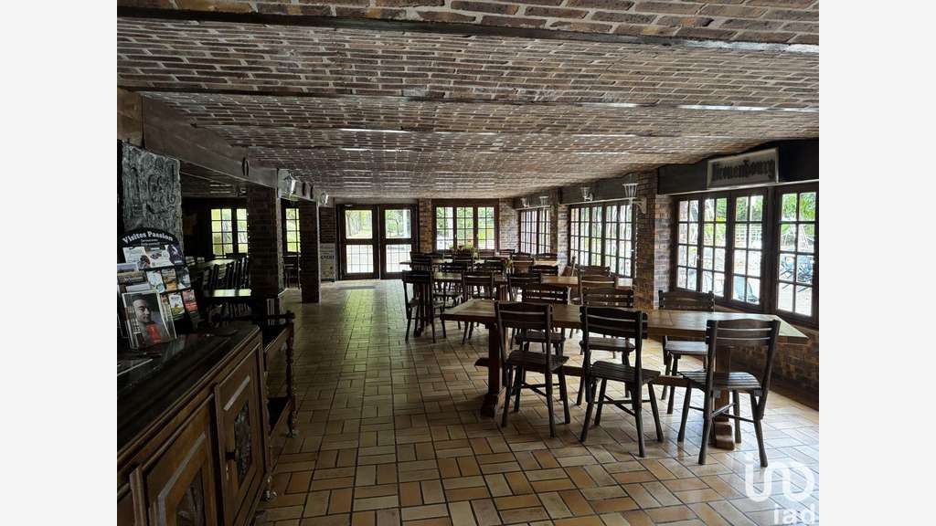 Hotel restaurant à Mézières-sur-Oise
