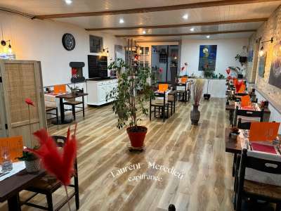 Bar hôtel restaurant VAE à céder à Mirambeau (17)