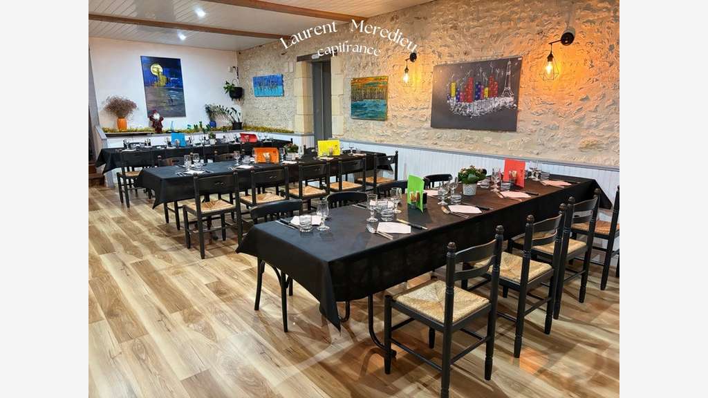 Bar hôtel restaurant VAE à céder à Mirambeau (17)