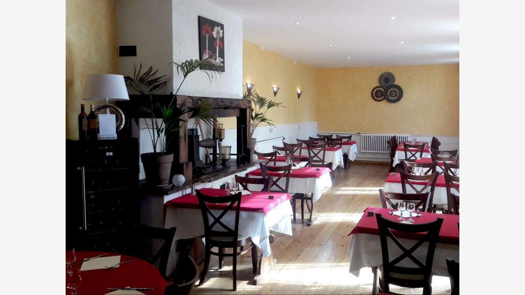 FDC et murs hôtel restaurant à vendre à Mirande