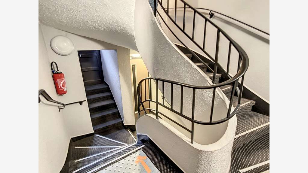 A vendre hôtel 18 chambres + 1 appartement Modane