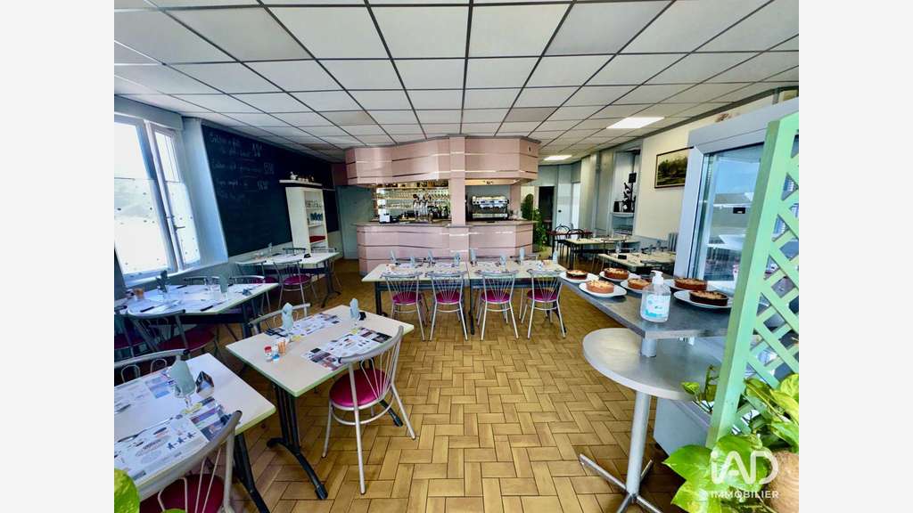 Vente bar restaurant 200m² à Montfort-Le-Gesnois