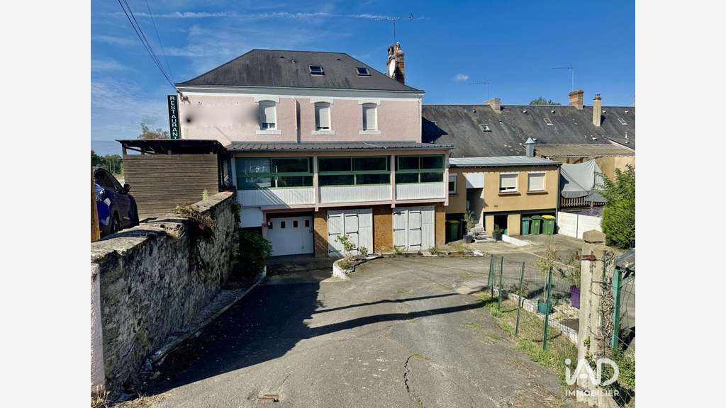 Vente bar restaurant 200m² à Montfort-Le-Gesnois