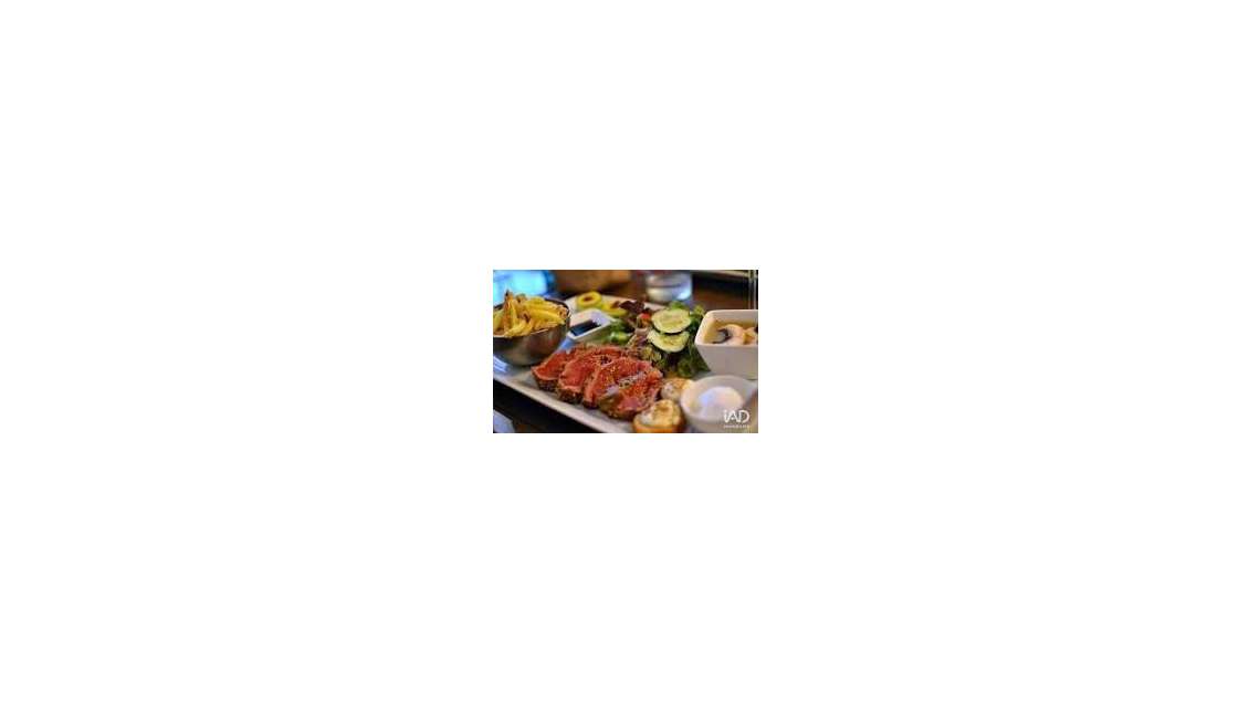 Vente bar restaurant 200m² à Montfort-Le-Gesnois