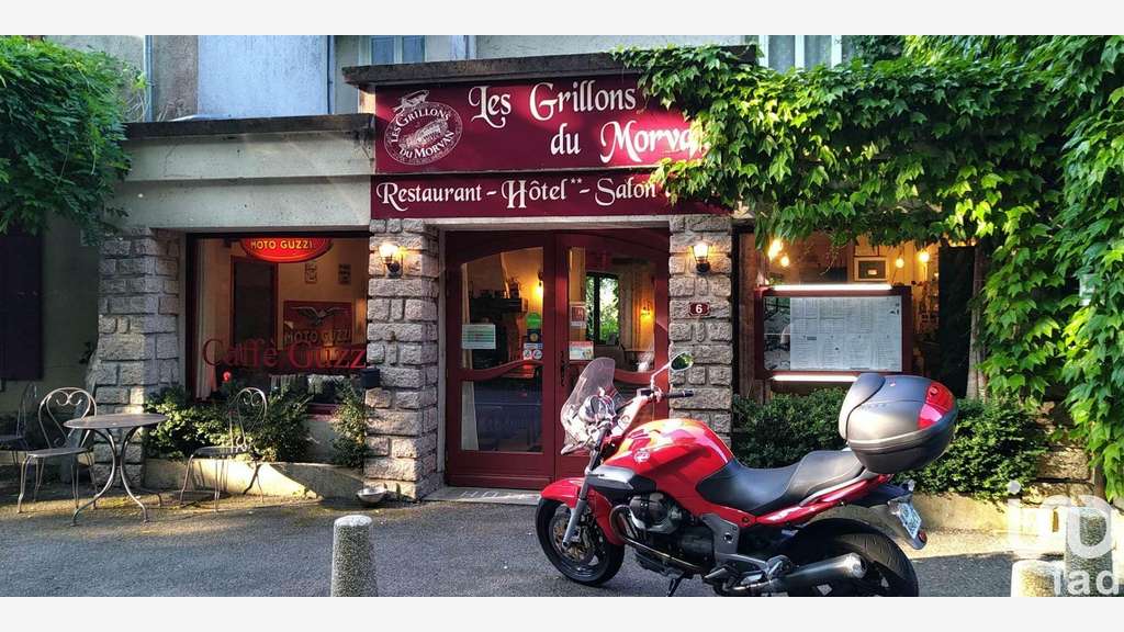 Hotel restaurant à Montsauche-les-Settons