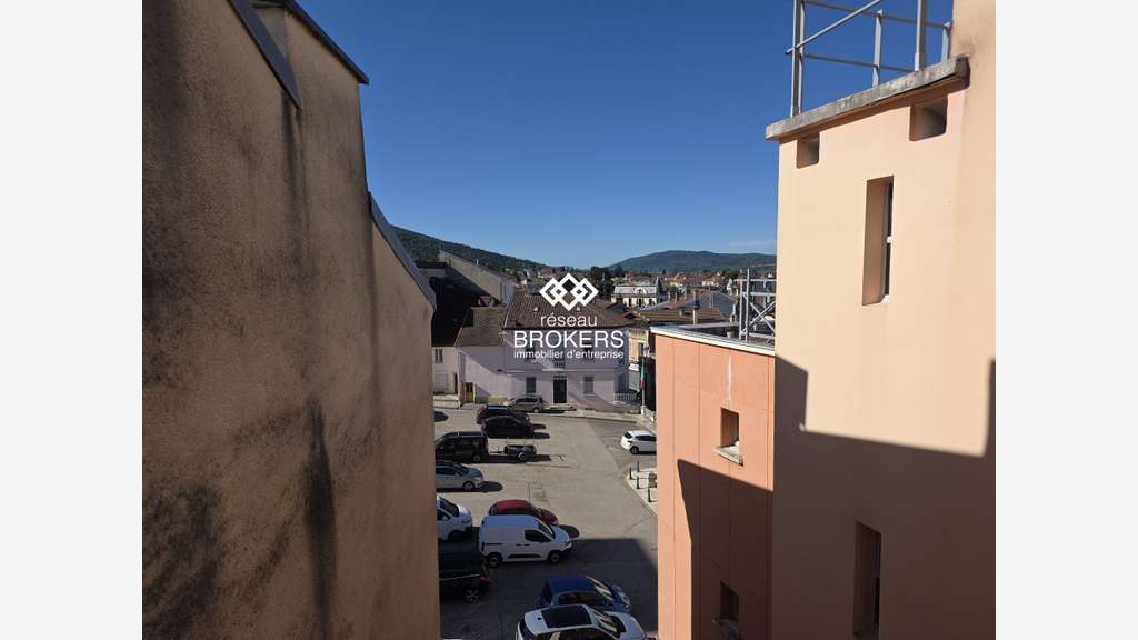 A vendre murs & fonds 800m² au centre d’Oyonnax