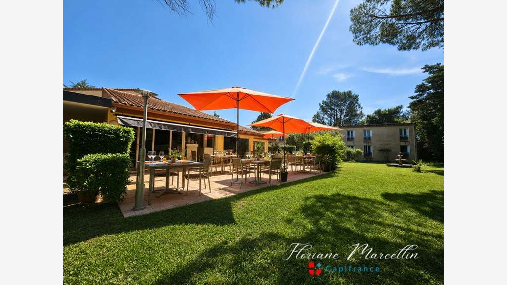 Hôtel restaurant à vendre à Pont Saint Esprit (30)