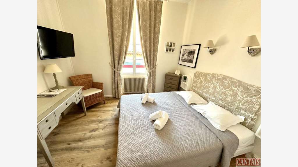 Vente hôtel de charme au cœur de la Provence !