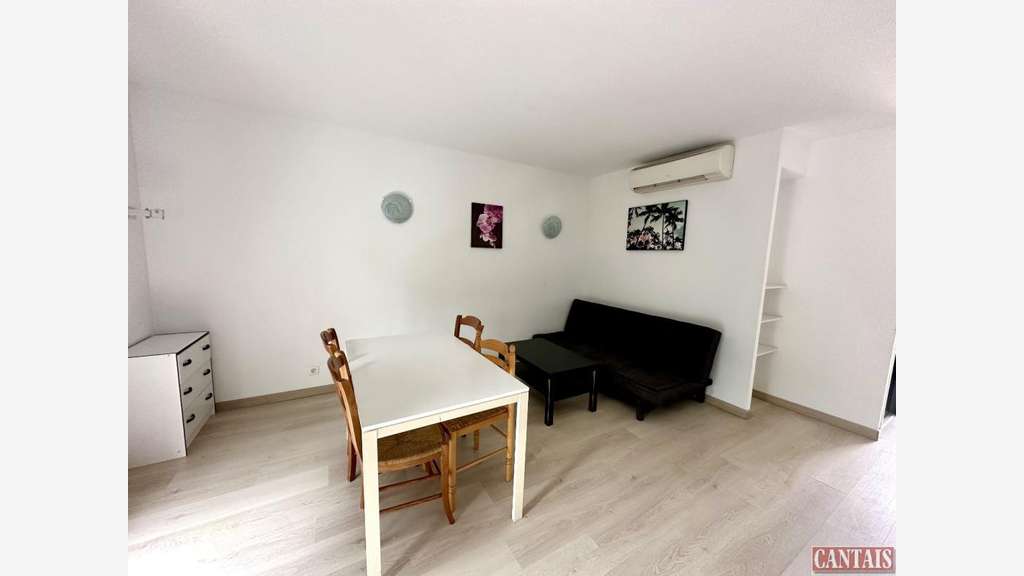 Vente hôtel bureau sortie d'autoroute en Provence
