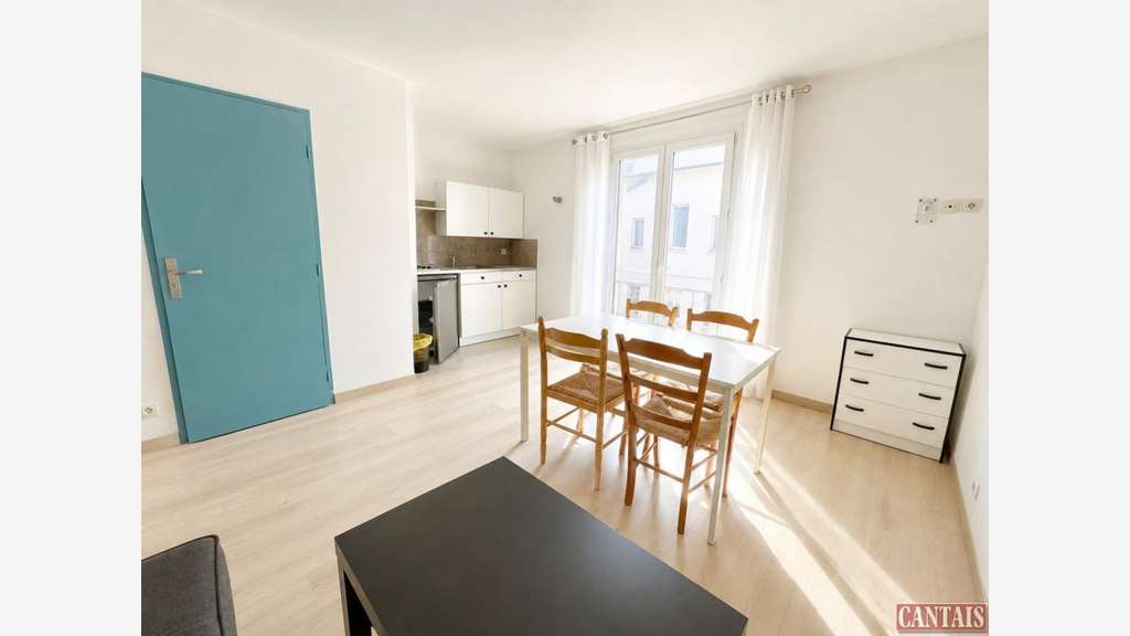 Vente hôtel bureau sortie d'autoroute en Provence