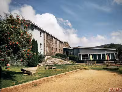 Vente superbe hôtel de randonneurs rentable