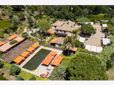 Vente hôtel restaurant sur 4 ha à Ramatuelle