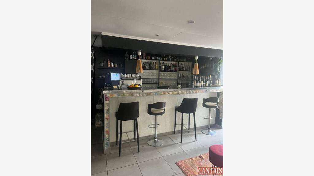 Vente hôtel restaurant sur axe Nice Grasse