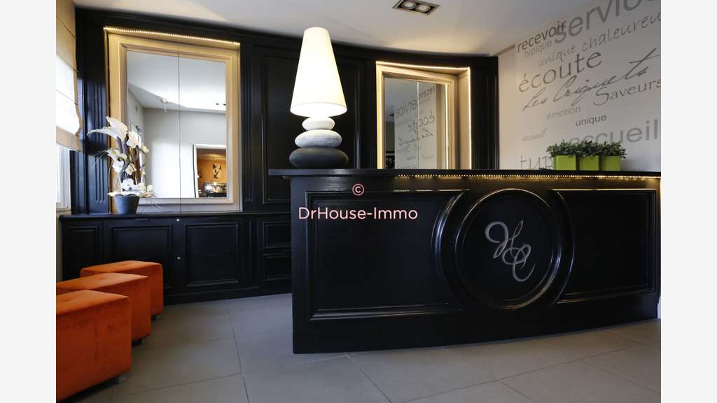 AV hôtel restaurant spacieux lumineux Blanquefort