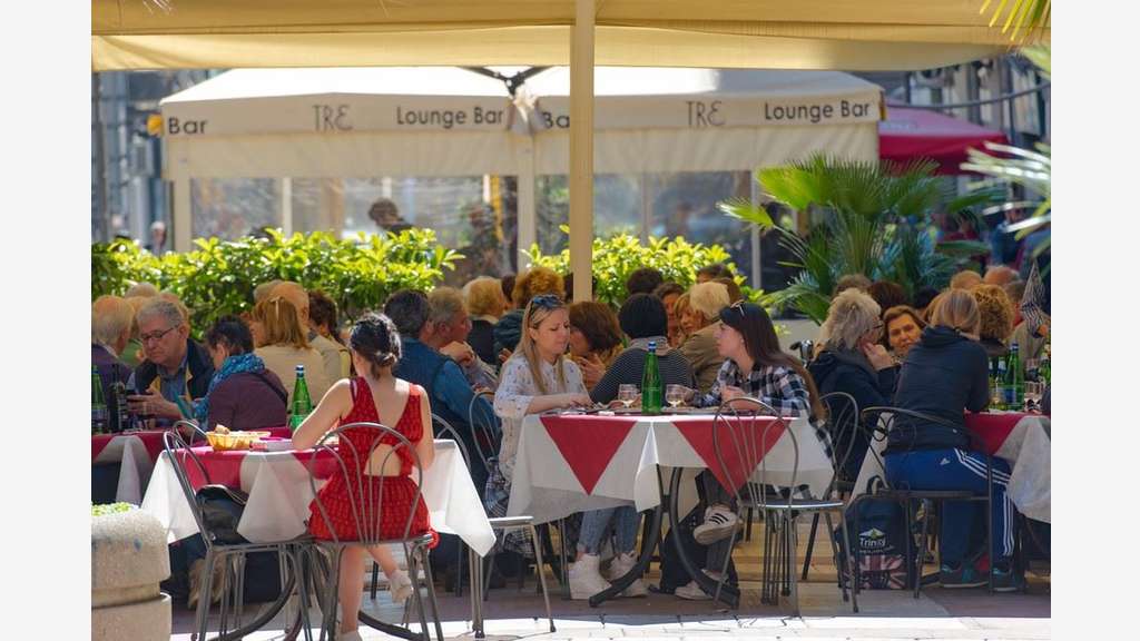 Vente hôtel-restaurant au coeur des Côtes du Rhône