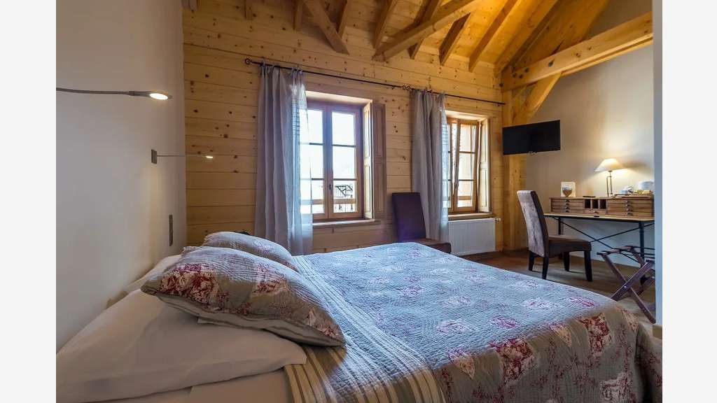 Hôtel restaurant éco-labellisé à vendre à Signy  