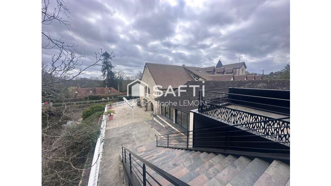 AV hôtel restaurant 15 clefs avec restaurant Laval