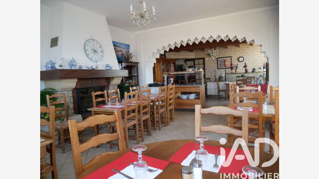 Vente hôtel proche port de plaisance à Rochefort