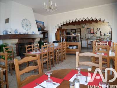 Vente hôtel proche port de plaisance à Rochefort