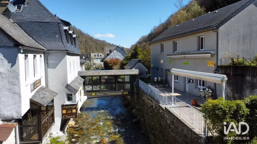 Hotel restaurant à Saint-Lary
