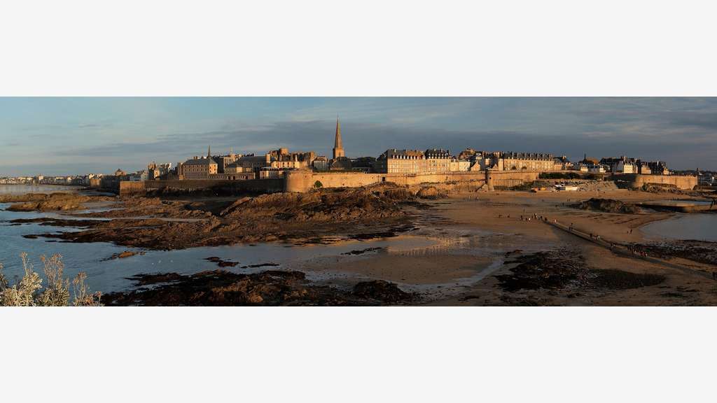 Vente hôtel bureau murs & fonds à Saint Malo