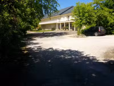 À vendre hôtel ** de 21 chambres proche de Brive