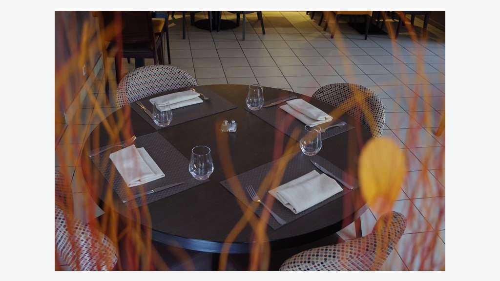 Vente hôtel restaurant avec parking à Savenay