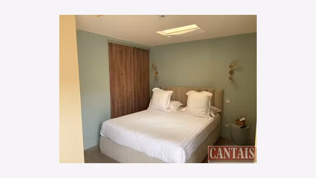 Vente hôtel bureau à 50m de la mer en Languedoc