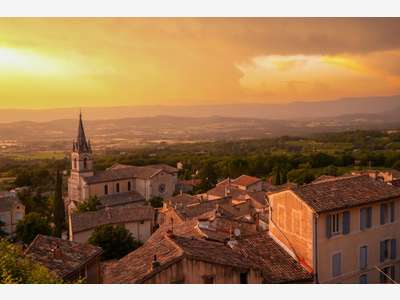 84 Vaucluse Luberon hôtel 3* à vendre