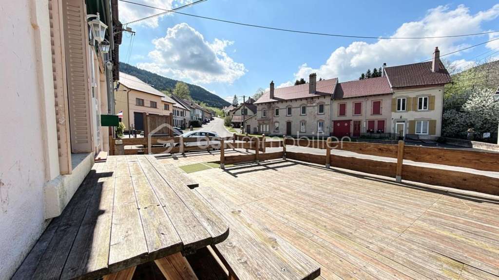 Vente murs et FDC auberge historique à Vexaincourt