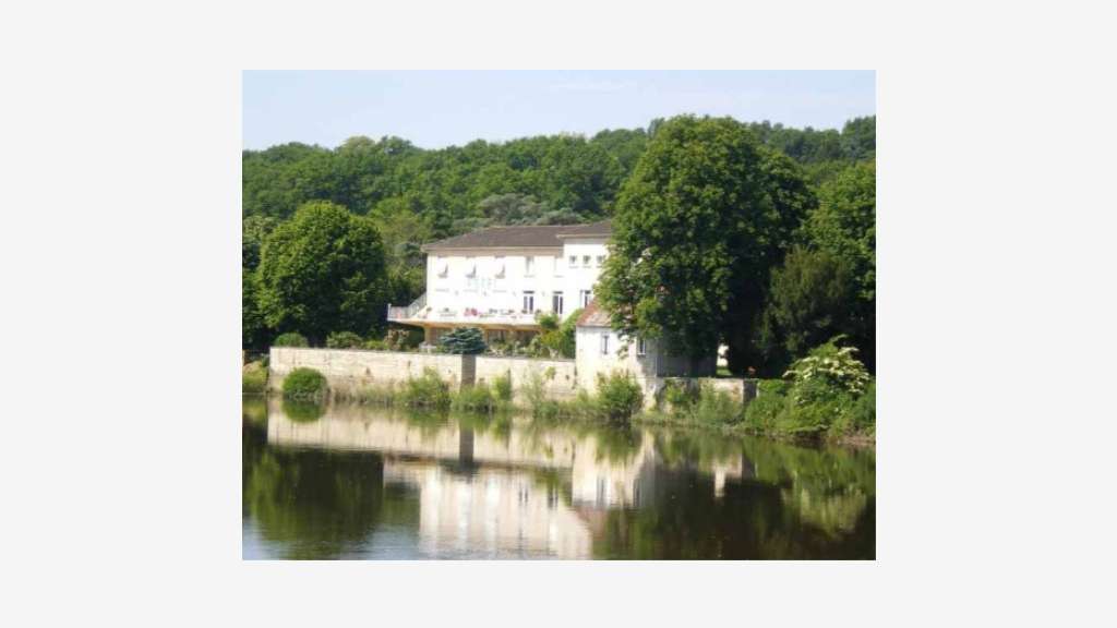 CHARME EXCEPTIONNEL HOTEL ENV. 40 CH, BORD DE