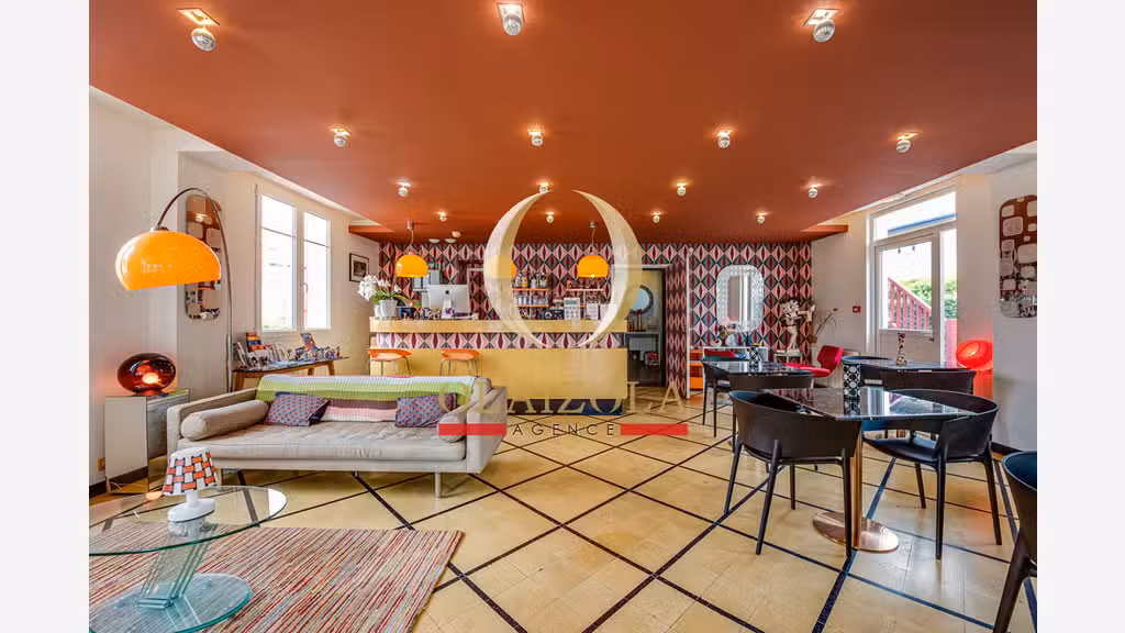 Vente murs et FDC hôtel 3 *** lic IV à Biarritz