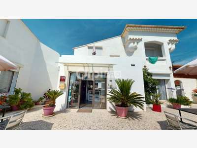 Vente hôtel vendu libre pleine propriété à Hyères