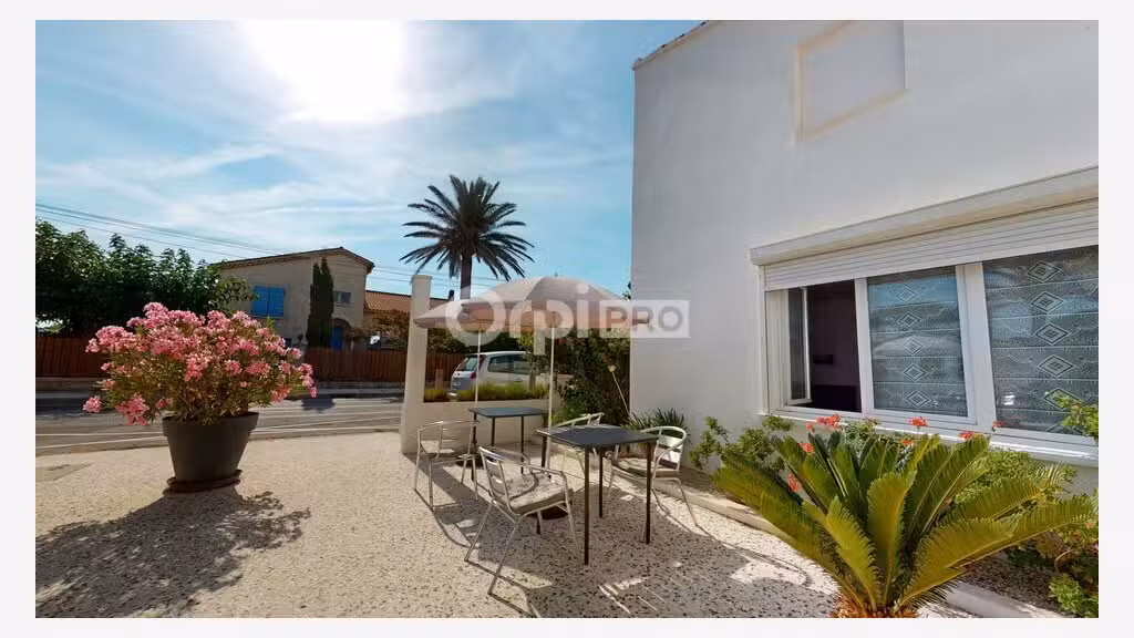 Vente hôtel vendu libre pleine propriété à Hyères