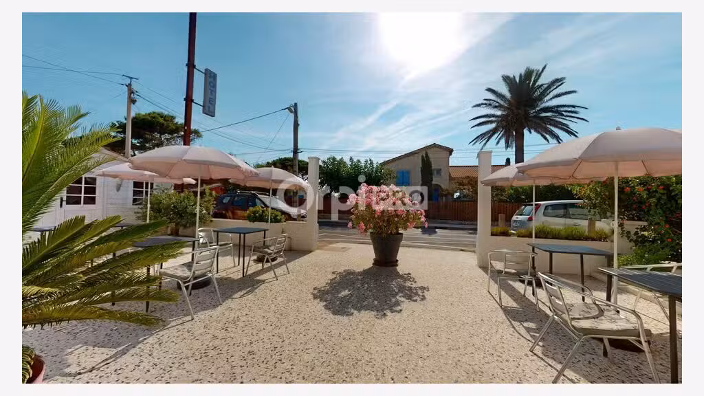 Vente hôtel vendu libre pleine propriété à Hyères