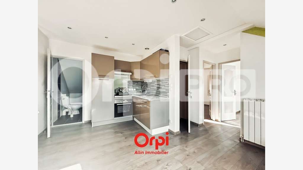 Immeuble + FDC bar jeux 150m² à vendre Montluçon