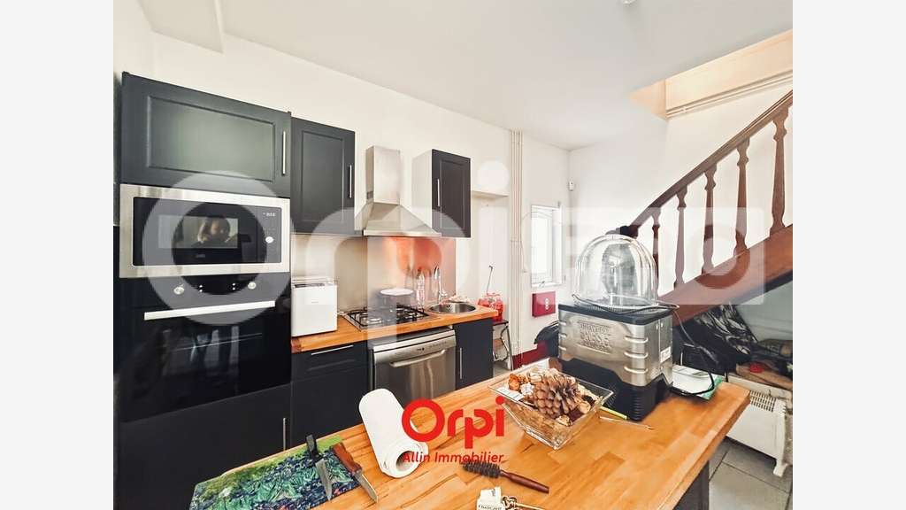 Immeuble + FDC bar jeux 150m² à vendre Montluçon
