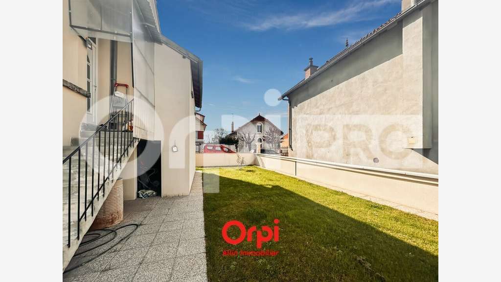 Immeuble + FDC bar jeux 150m² à vendre Montluçon
