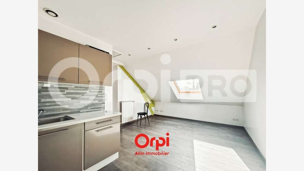 Immeuble + FDC bar jeux 150m² à vendre Montluçon