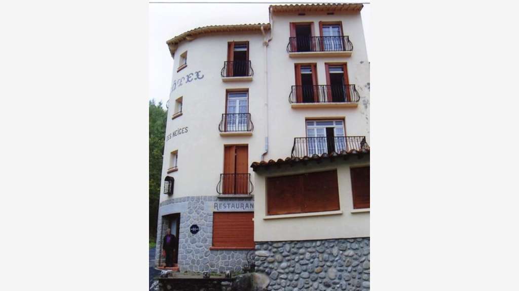 Vend immeuble à rénover Prats de Mollo La Preste