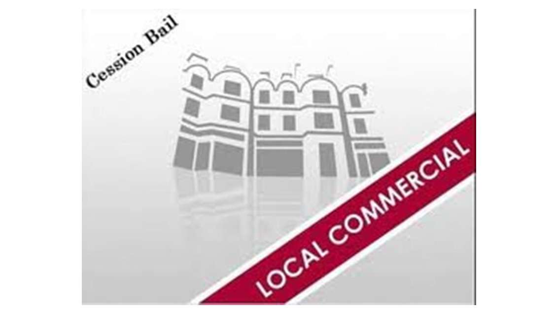 Vend locaux commerciaux 1300 m2 en Sud Manche