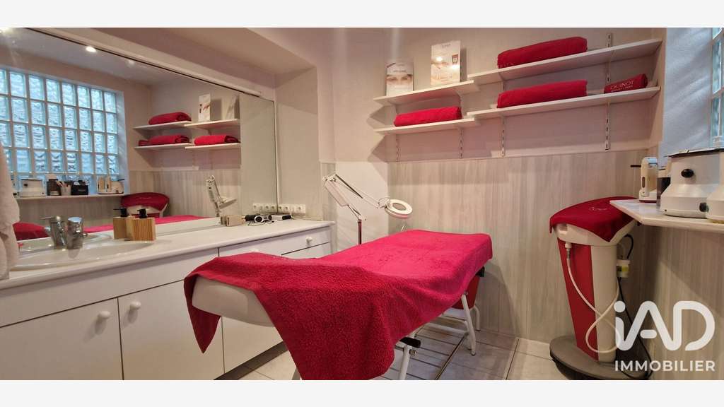 Vente institut de beauté à La Ferté-Alais centre