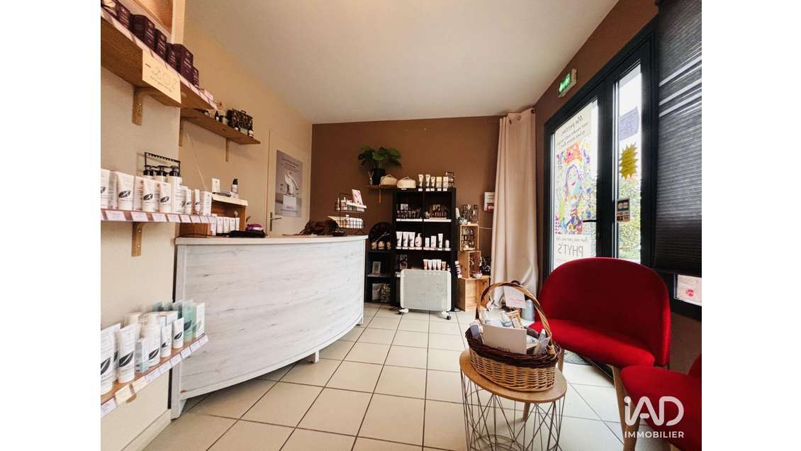 AV institut de beauté clé en main à Saint-Vivien