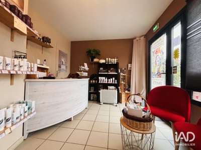 AV institut de beauté clé en main à Saint-Vivien