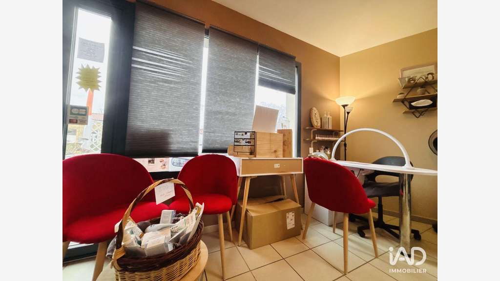 AV institut de beauté clé en main à Saint-Vivien