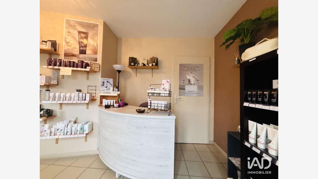 AV institut de beauté clé en main à Saint-Vivien